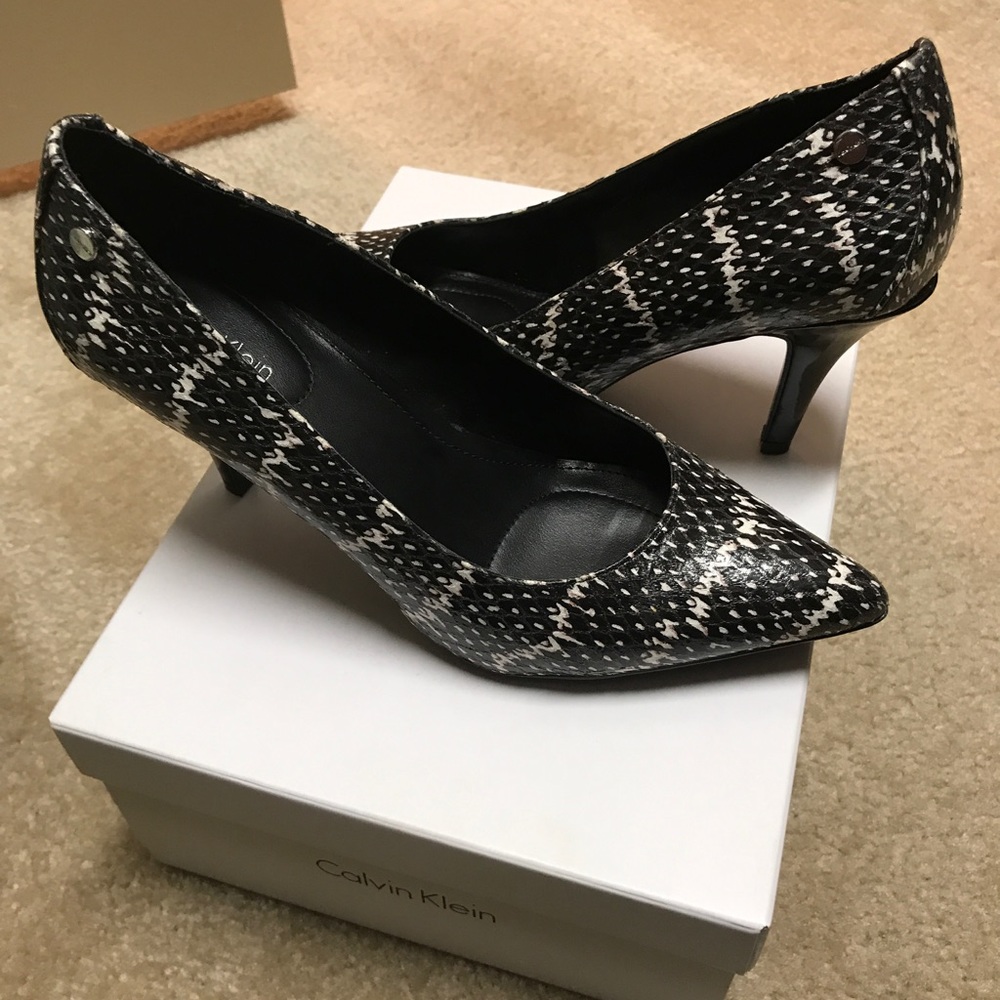 Calvin Klein Nadine Pumps in Speckled Snake